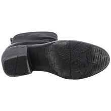 Load image into Gallery viewer, Jane 03